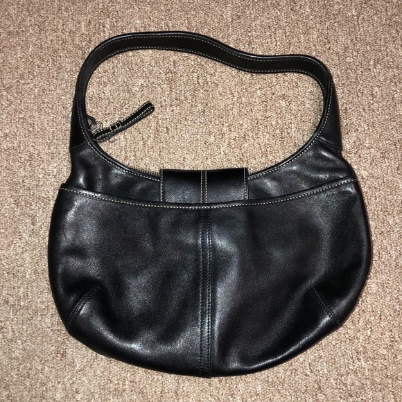 Authentic leather Coach Bag - Picture 2 of 8